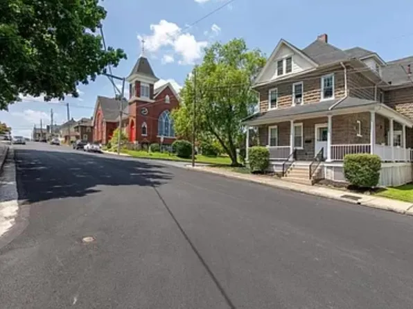 236 Madison Ave, Nazareth, PA 18064