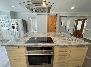 3205 Spring Mill Rd, Greensboro, NC 27406