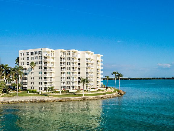 3rd image of 6105 Bahia Del Mar Cir APT 784