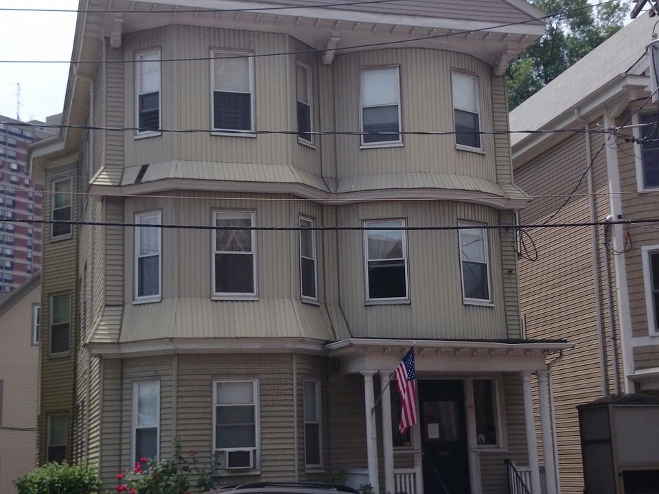 2nd image of 46 Francis St