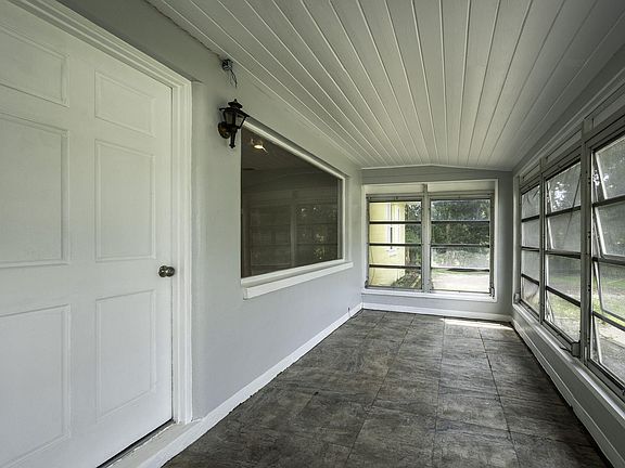 5th image of 5136 Studio Drive