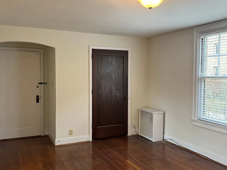 Madison Court — Photo 19