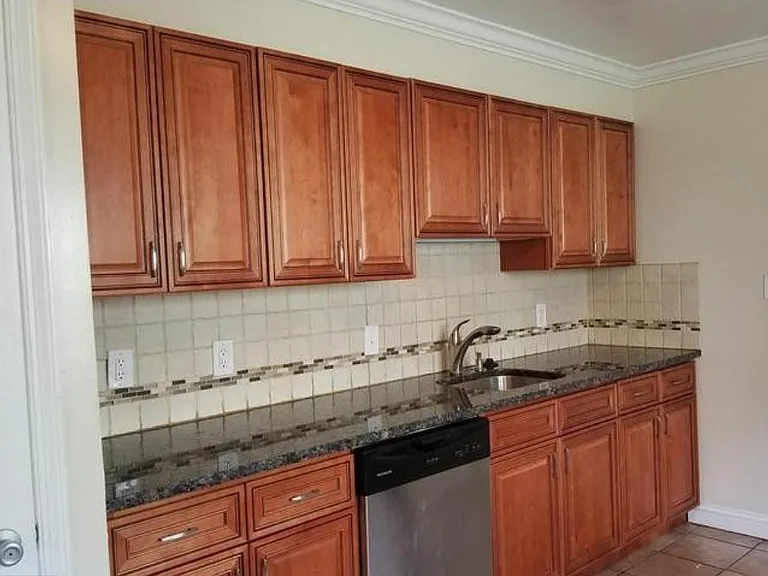 5021 Geronimo St — Photo 3