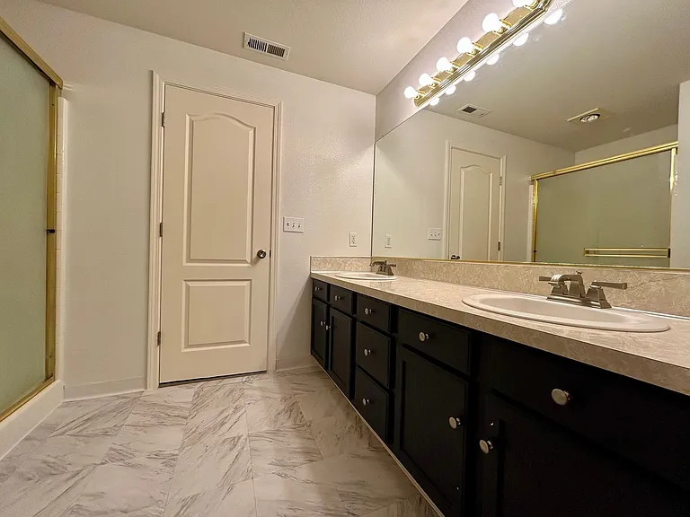 3001 NE 160th Ct — Photo 15