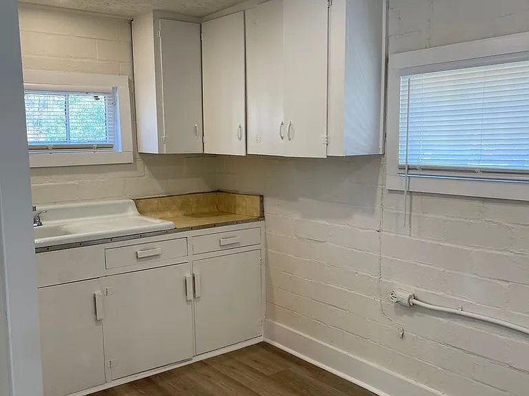 2062 Prince Ave — Photo 17