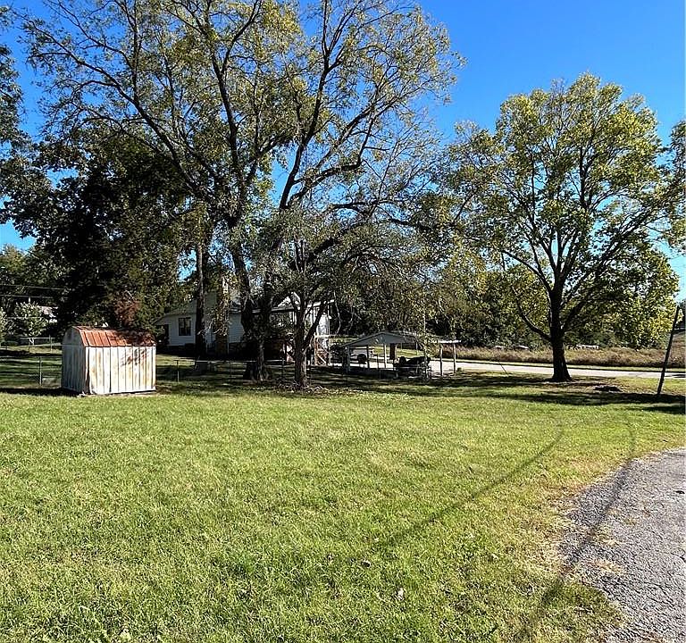 2nd image of 2808 Home Pl