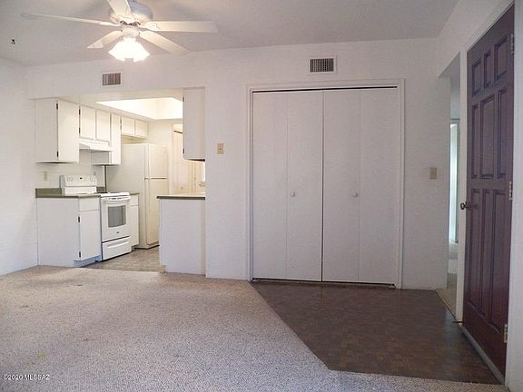3rd image of 209 N Camino Del Varonil