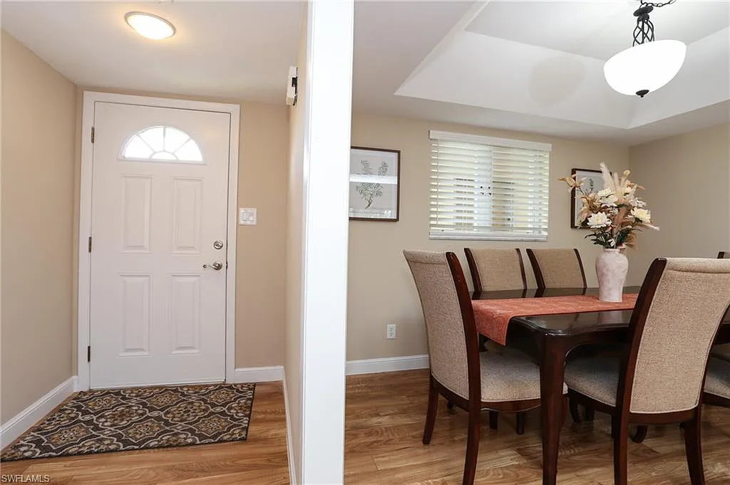 2 bed, 2.0 bath, 1218 sqft, $3,100 — Photo 4