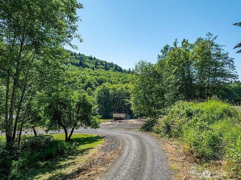 2nd image of 461 Kjesbu Road