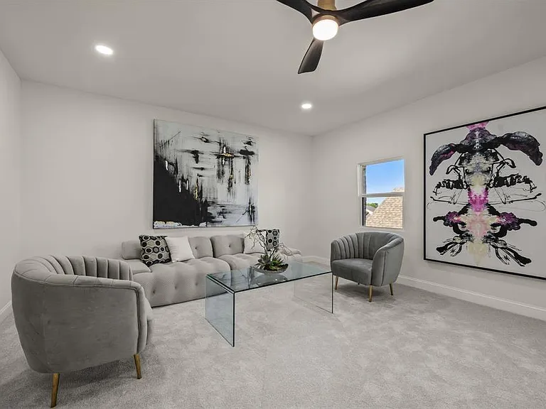 320 W Highland St — Photo 28