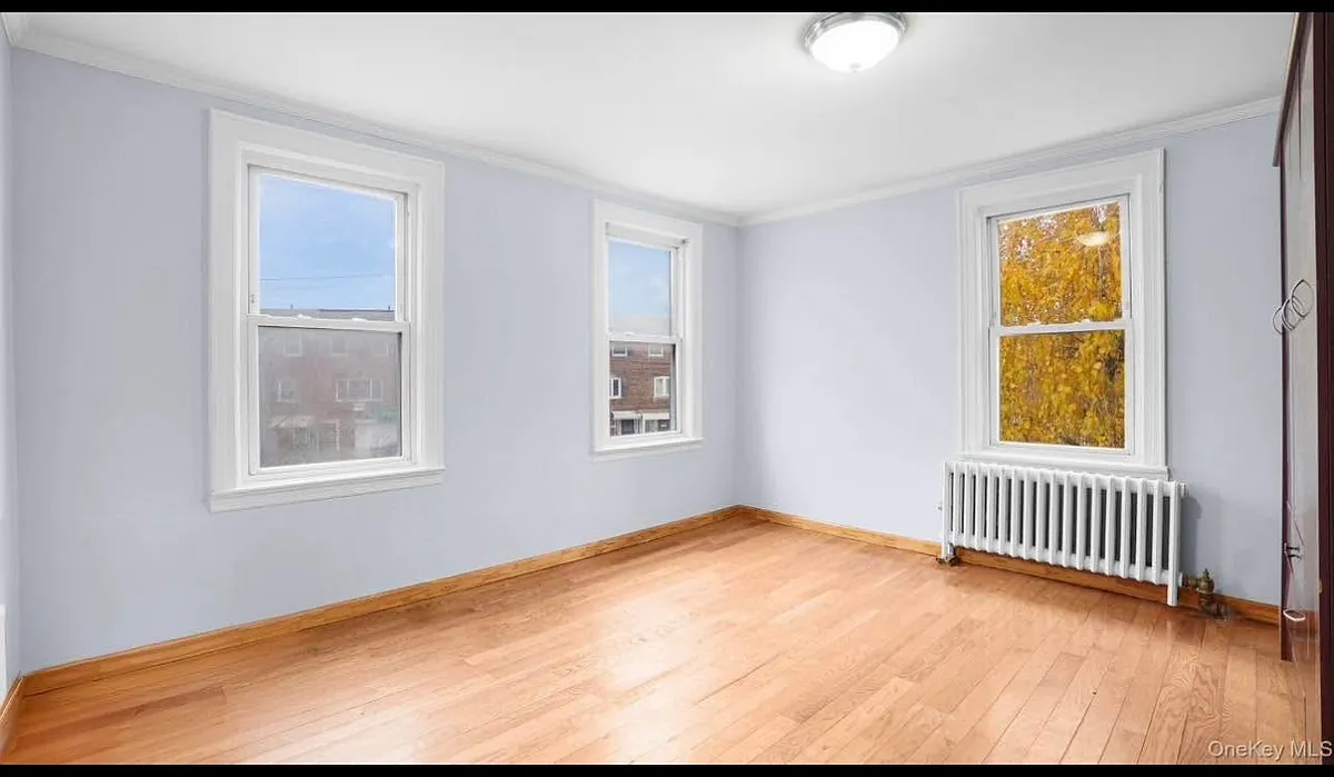 Building Photo - 124th St