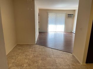 10417 Dearlove Rd APT AG, Glenview, IL 60025