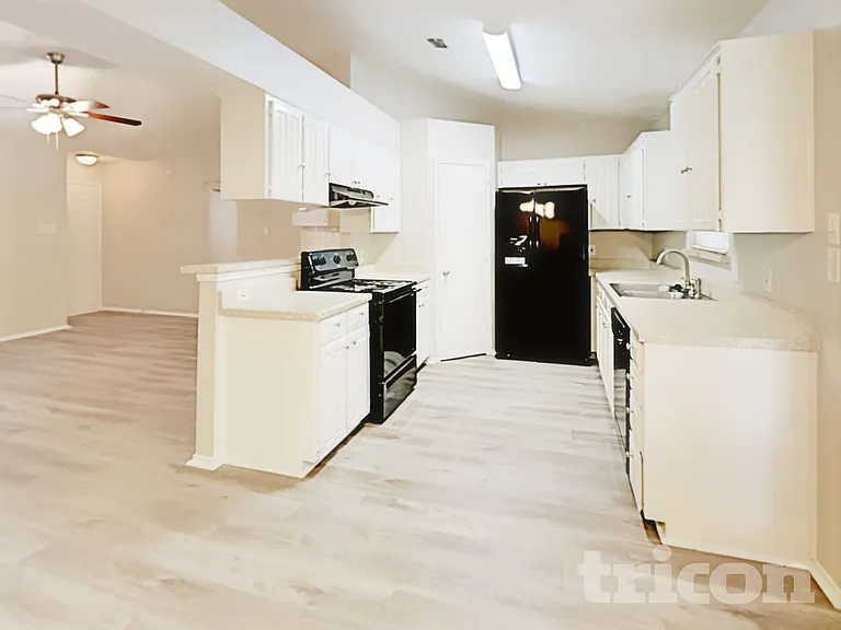 6625 Old Whitley Rd — Photo 8
