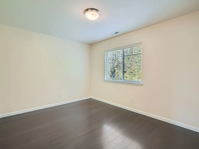 10502 SE 10th Ct — Photo 20