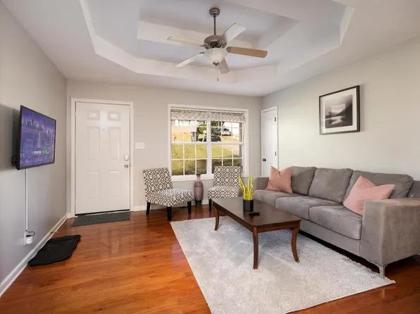 (undisclosed Address), Clarksville, TN 37042