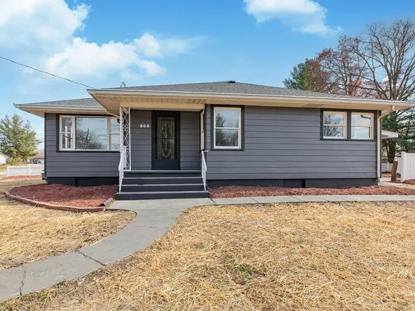 303 S Clinton St, Bunker Hill, IL 62014