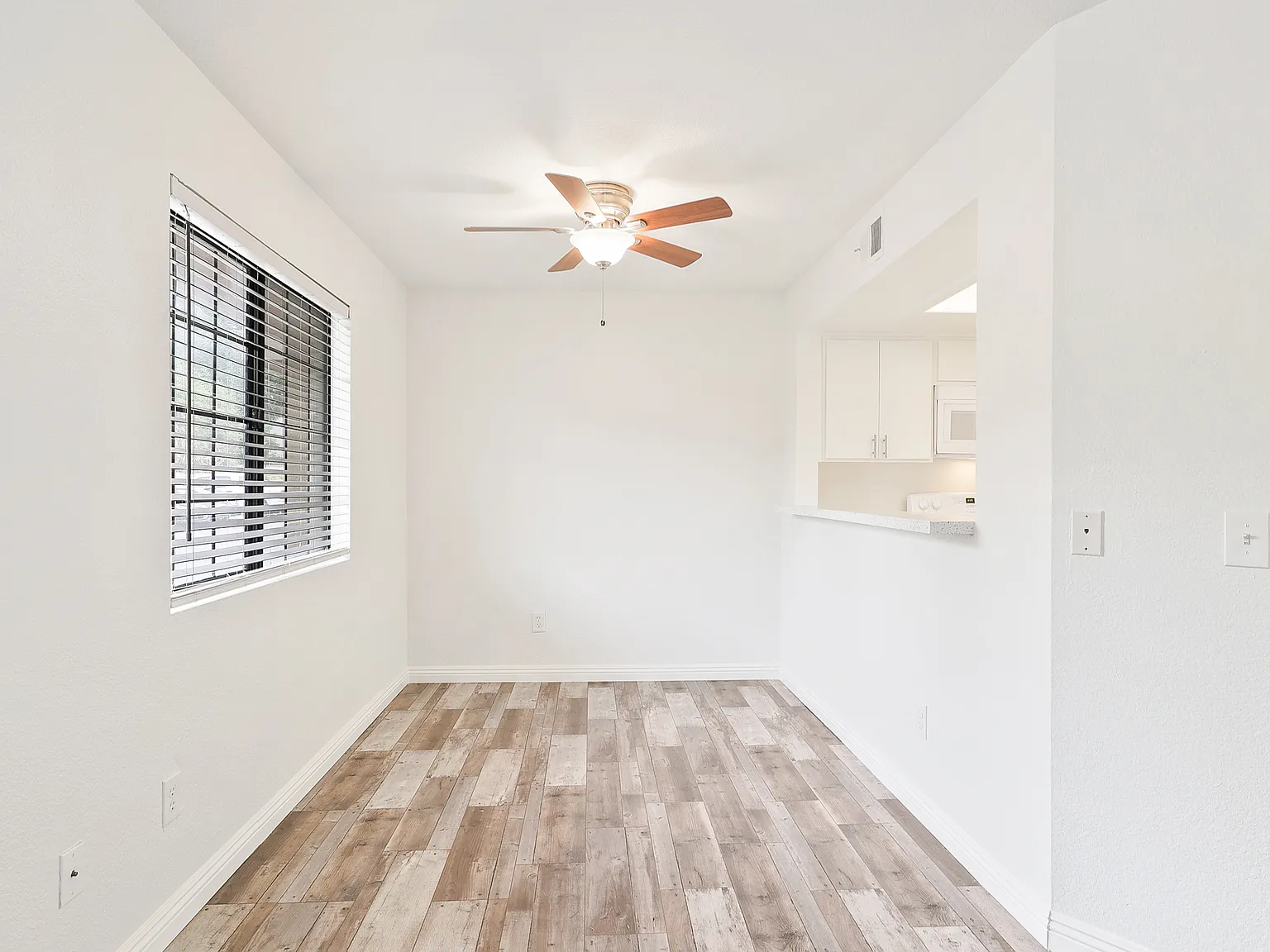 Banbury Apartments — Photo 3