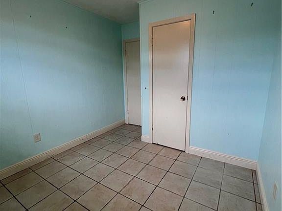 5th image of 1633 Dogwood Dr