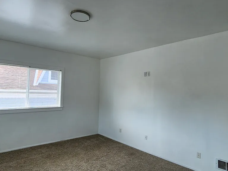 2228 Grand Ave — Photo 7