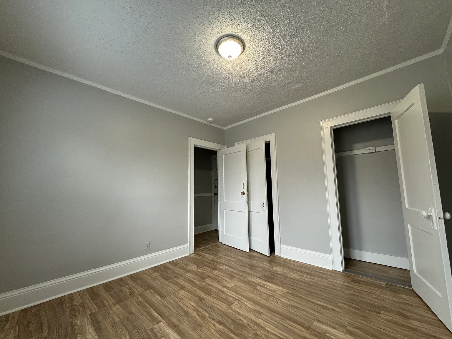 208 Hamilton St — Photo 3