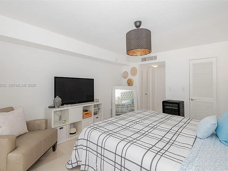 6423 Collins Ave #309 — Photo 26