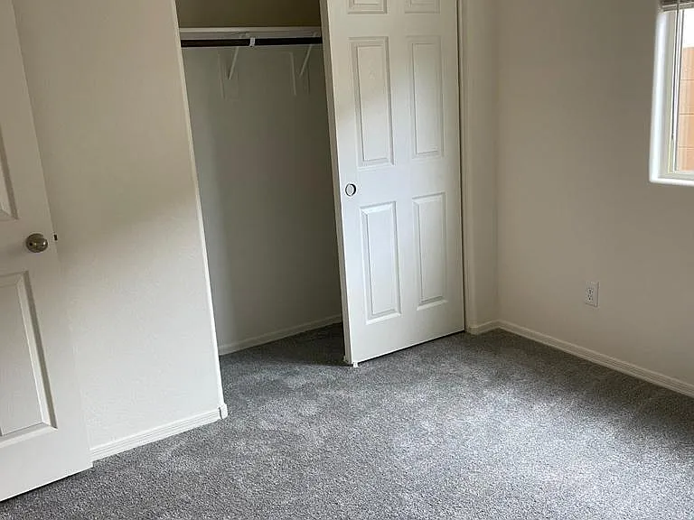 249 W Tropical Dr — Photo 6