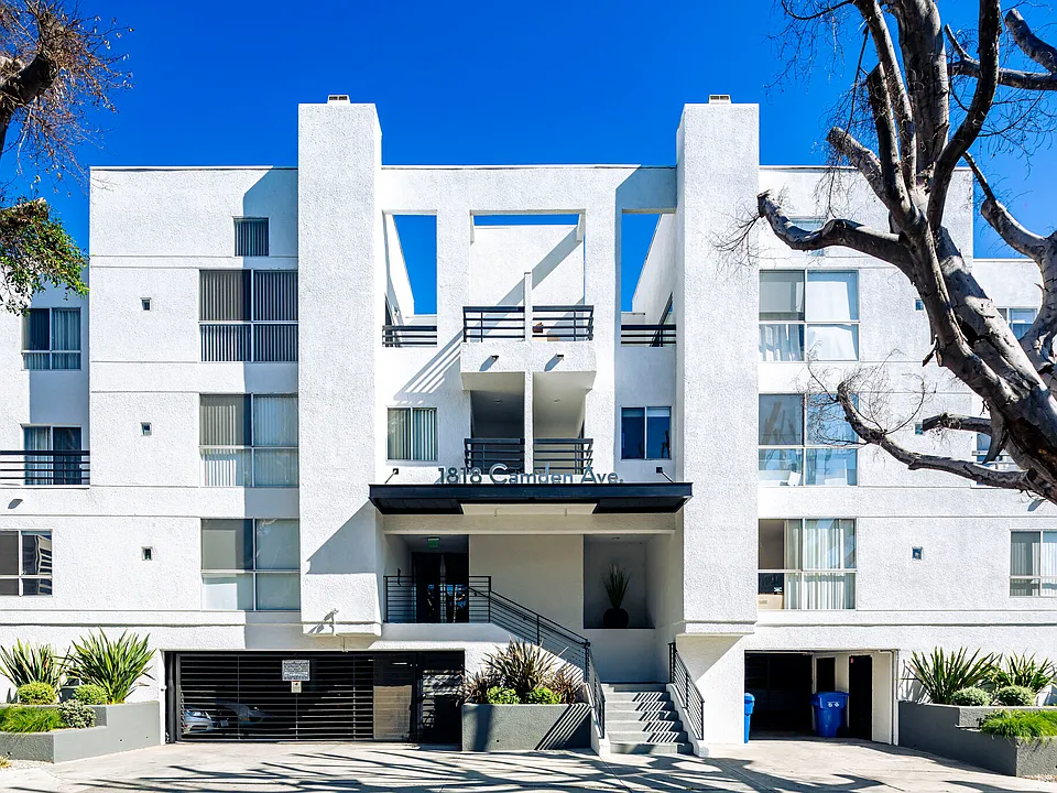 1818 Camden