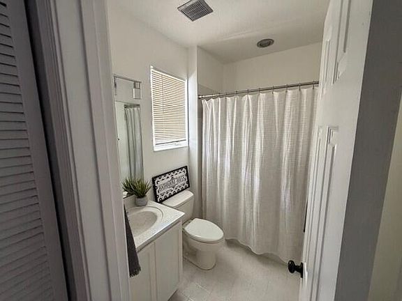 3rd image of 3013 Laurel Ridge Circle