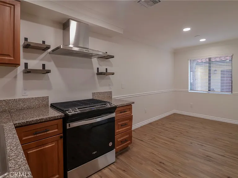 13540 Hubbard St — Photo 11