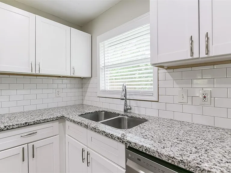 5118 Keystone St — Photo 13
