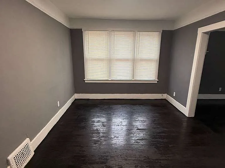 2676 Sturtevant St #4 — Photo 10