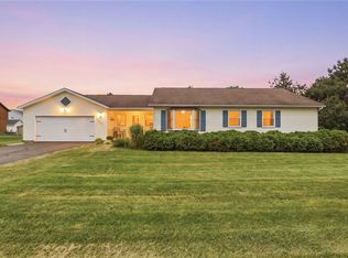 5137 Emerson Rd, Canandaigua, NY 14424