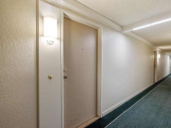 3rd image of 833 N Humboldt St APT 107