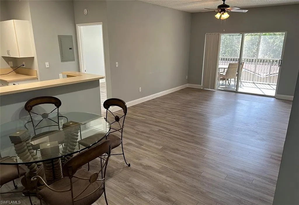 2 bed, 1.0 bath, 1033 sqft, $1,695 — Photo 2