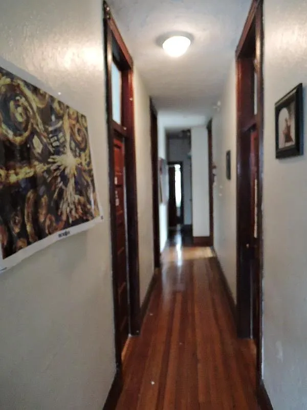 4 bed, 9999 sqft, $3,700 — Photo 4