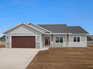 673 Boone Ln, Holmen, WI 54636