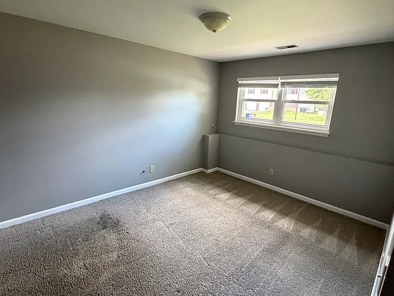 1152 Saint Matthew Ave — Photo 17