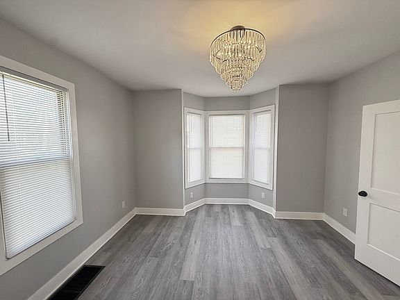 2nd image of 142 Summit Ave