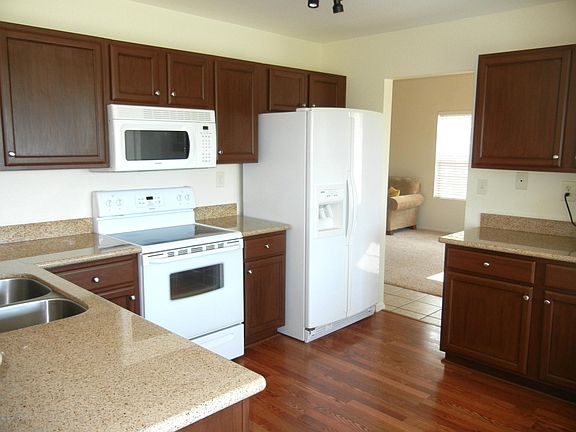 2nd image of 9221 N Golden Finch Ave