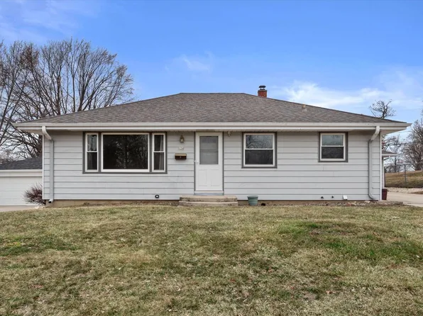 124 Spring STREET, Grafton, WI 53024