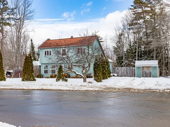 78 County Road, Milford, ME 04461
