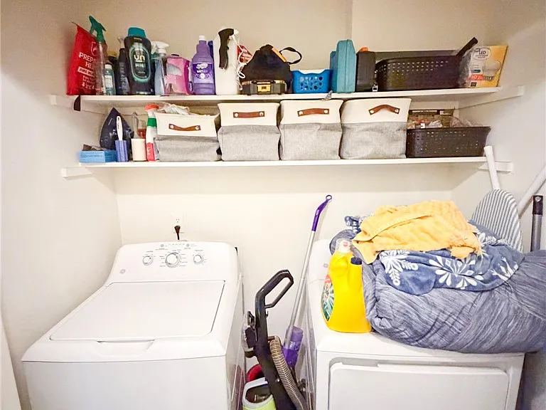1005 Autumn Cir #B — Photo 7