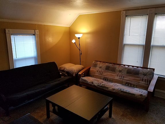 3rd image of 1819 25th Ave N APT 3