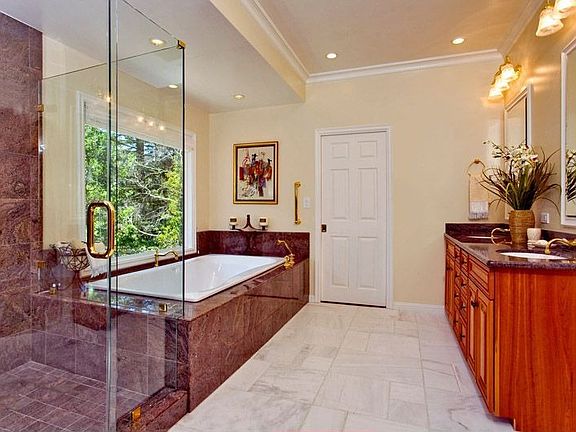 Rain Shower and 6' Jacuzzi Tub