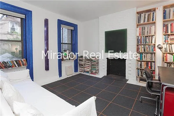 Rented by Mirador Real Estate | media 3