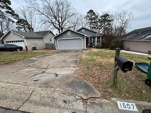 1807 Mesquite Cir Photo 1