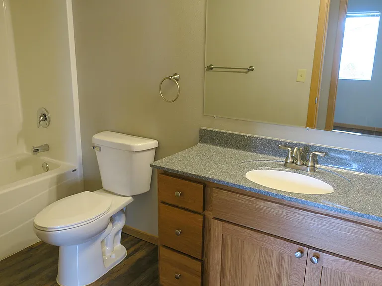 1409 E Sioux Ave #2 — Photo 5