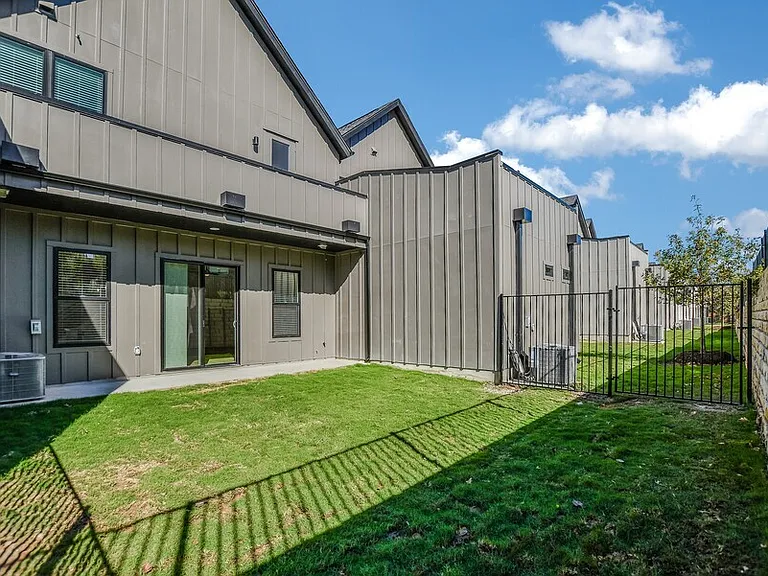 590 Old Mill Rd #108 — Photo 19