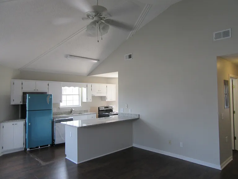 1401 Gulf Ave #1 — Photo 2