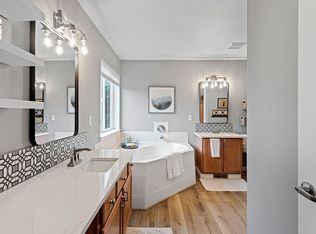 15903 SE 254th Pl, Covington, WA 98042